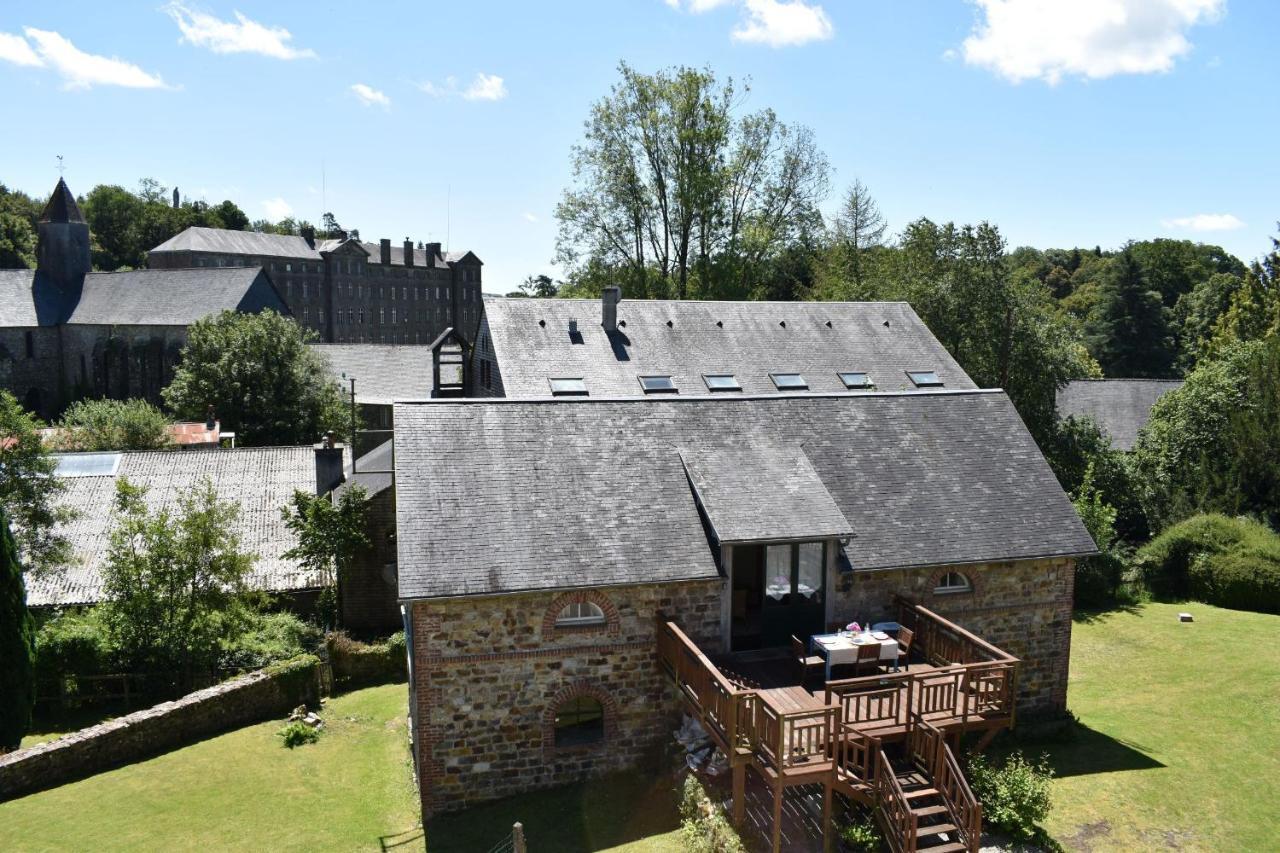Gites In Le Neufbourg -Mortain Εξωτερικό φωτογραφία