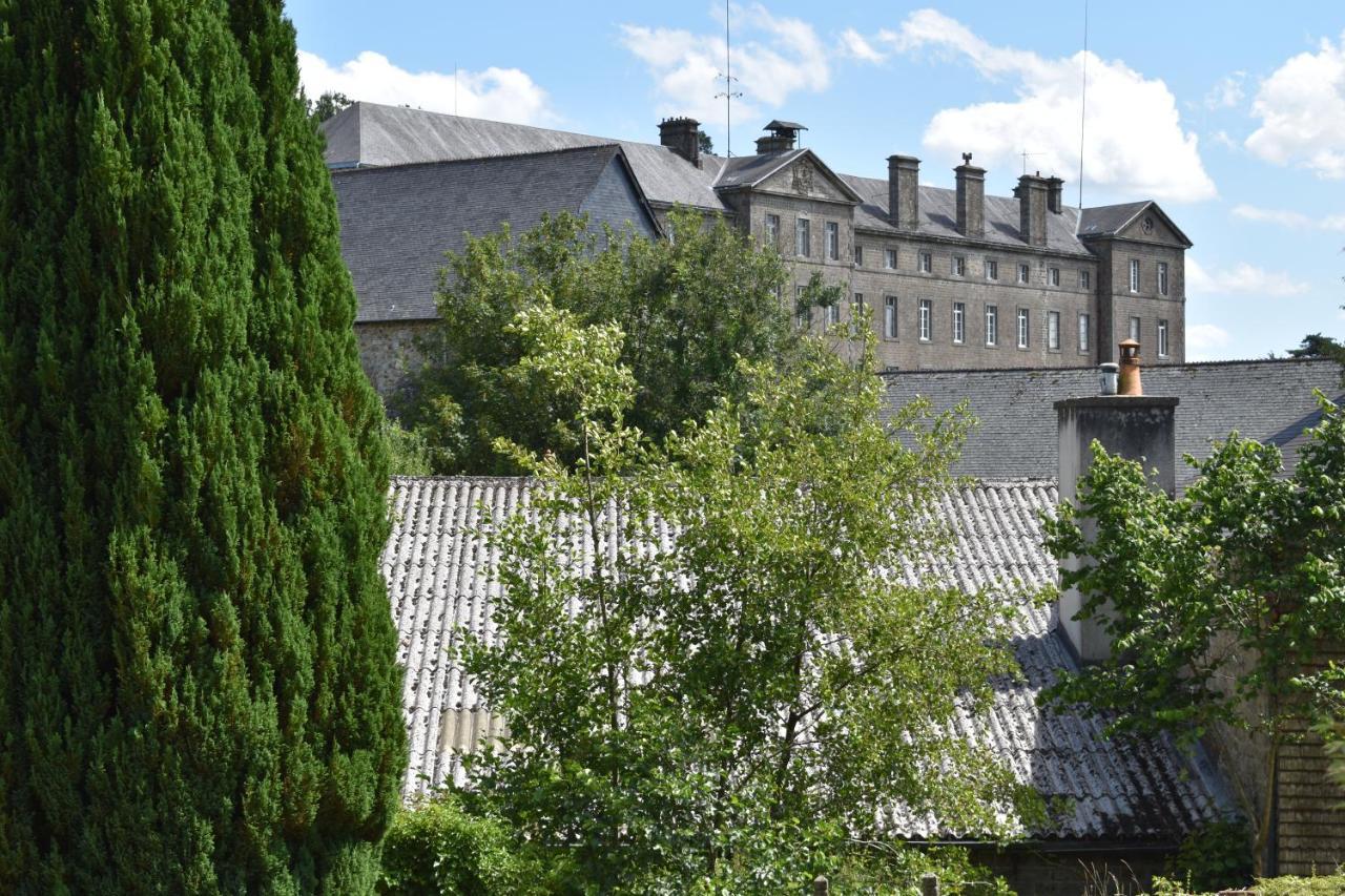 Gites In Le Neufbourg -Mortain Εξωτερικό φωτογραφία
